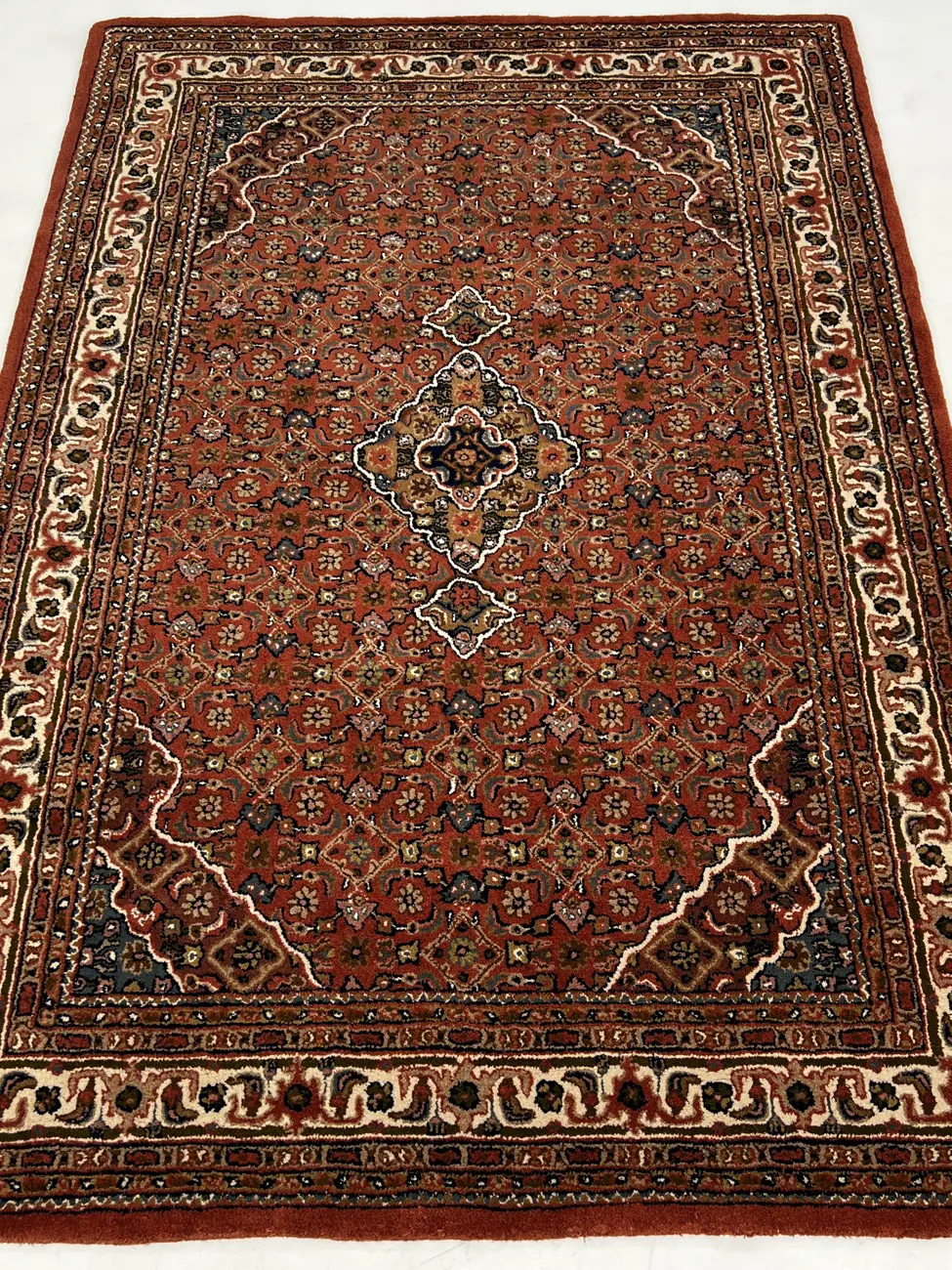 HD0101 kilimas 5 Rankų darbo vilnonis kilimas. Kilmės šalis – Indija 195x300x2 cm