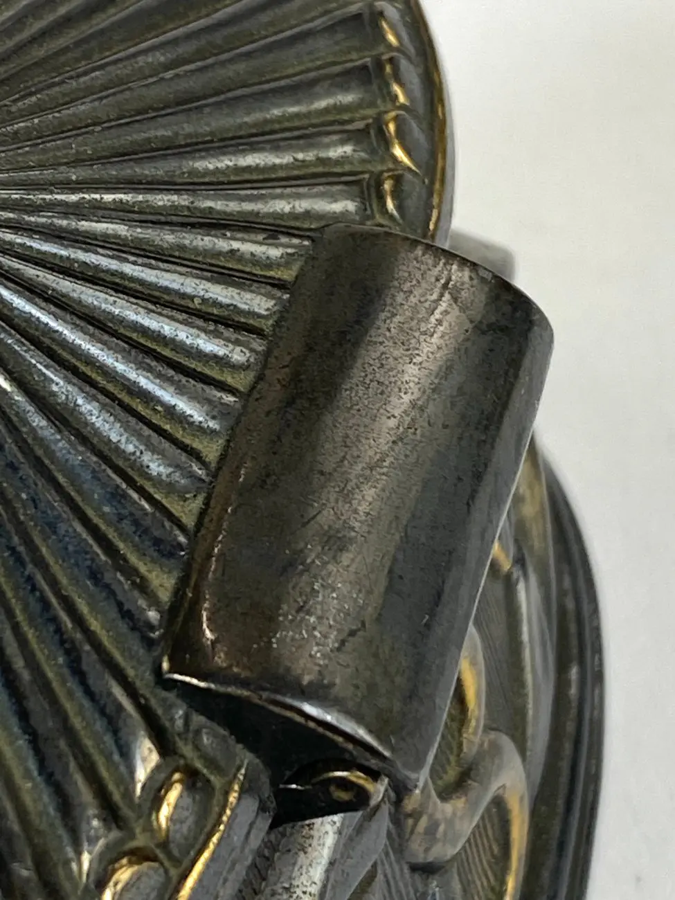 DT0436-kiti-indai-11 Ovali metalinė dėžutė su paukščių figūromis 8×12,5×9 cm