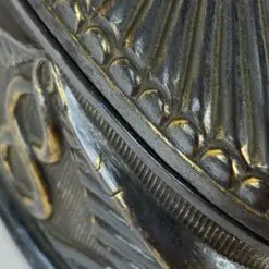 Ovali metalinė dėžutė su paukščių figūromis 8×12,5×9 cm