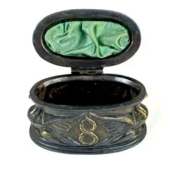 Ovali metalinė dėžutė su paukščių figūromis 8×12,5×9 cm