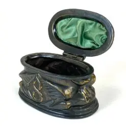 Ovali metalinė dėžutė su paukščių figūromis 8×12,5×9 cm