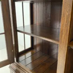 Ilgas ąžuolinis dviejų dalių bufetas gaubtu stogu 43x195x224 cm