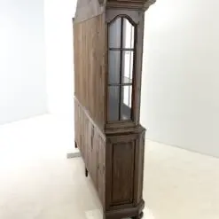 Ilgas ąžuolinis dviejų dalių bufetas gaubtu stogu 43x195x224 cm