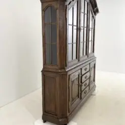 Ilgas ąžuolinis dviejų dalių bufetas gaubtu stogu 43x195x224 cm
