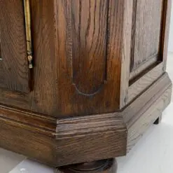 Ilgas ąžuolinis dviejų dalių bufetas gaubtu stogu 43x195x224 cm