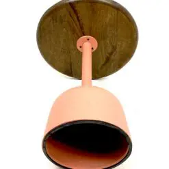 Modernus apverstos taurės formos metalinis staliukas mediniu stalviršiumi 40,5×40,5×51 cm