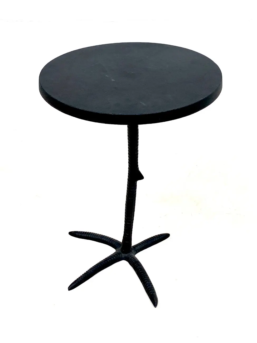 HB0793-stalai-1 Aliumininis apvalus juodos spalvos staliukas paukščio koja 44,5×44,5×58,5 cm