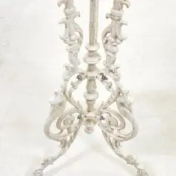 Metalinis provanso stiliaus baltos spalvos apvalus staliukas 36x36x69 cm