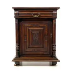 Ąžuolinė vieno stalčiaus ir vienų durų komoda su kolonomis 55x78x96 cm