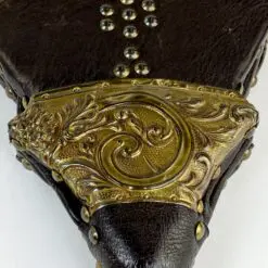 Medinės dumplės su eko odos ir žalvario skardos apdaila 52,5×20,5×7 cm