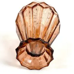 Stiklinė briaunuota rausvos spalvos vazelė 7x7x11,5 cm