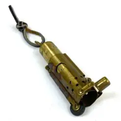 Žalvarinis Antrojo pasaulinio karo laikotarpio kišeninis žiebtuvėlis 2,5x2x8 cm
