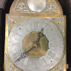 XVIII amžiaus pastatomas švytuoklinis laikrodis