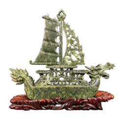 Nefrito skulptūra 12x47x46 cm