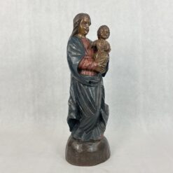 marijos ir jėzaus skulptūra