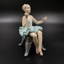 Porcelianinė balerinos skulptūra