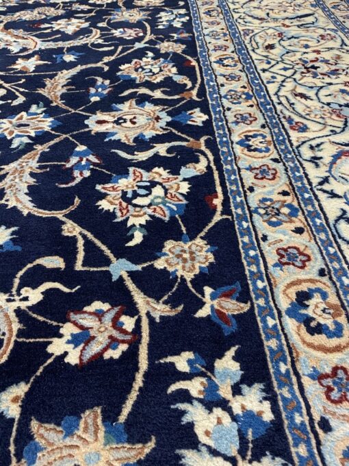 Rankų darbo kilimas “Nain” 300×400 cm