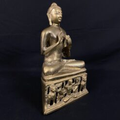 Žalvarinė Budos skulptūra