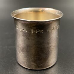 1968 metais Švedijos įmonės "Cesons" pagaminta sidabrinė taurelė