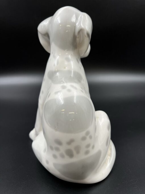 Porcelianinė dalmantino skulptūra 10x13x18 cm