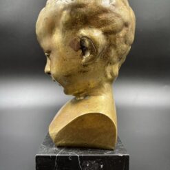 Bronzinė berniuko skulptūra 12x13x25 cm