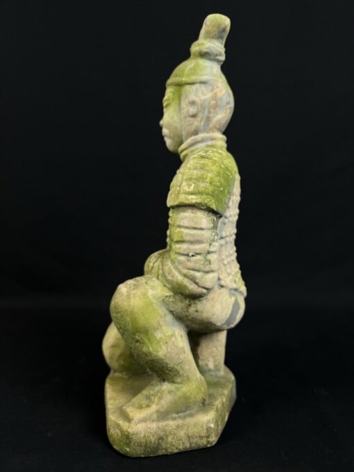 Kinų kario skulptūra 15x18x42 cm (turime 3 vnt.)