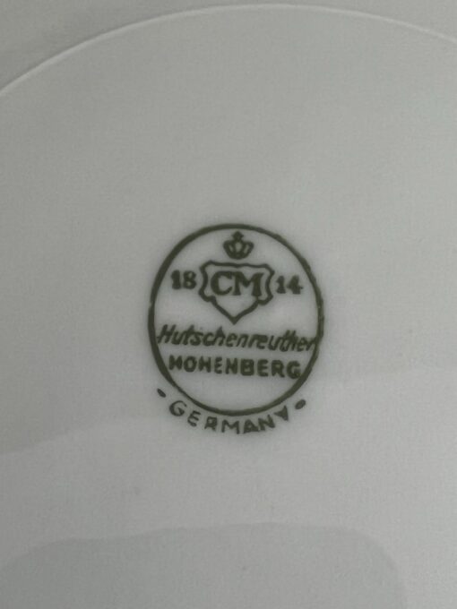 Porcelianinė “Hutschenreuther Hohenberg” lėkštė (Vokietija) d-25 cm ( turime 4 vnt.)