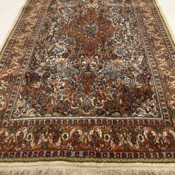 Persiškas rankų darbo kilimas su šilku 90×155 cm