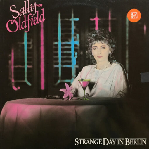 Sally Oldfield - Strange Day In Berlin