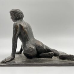 Moters skulptūra 14x19x15 cm