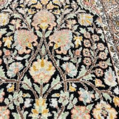 Persiškas rankų darbo kilimas su šilku 75×122 cm