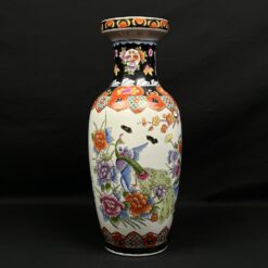 Rytietiška vaza su gėlių motyvais, keramika