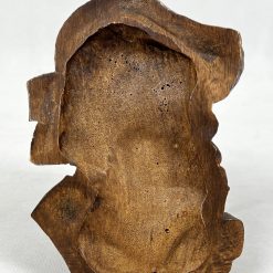 Pakabinama skulptūra “Vyras su pypke” 15x5x23 cm