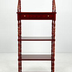 Raudonmedžio etažerė su stalčiumi 31x64x156 cm