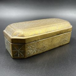 Žalvarinė dėžutė su ornamentais 9x20x6 cm
