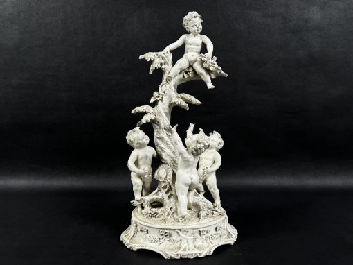“Capo di Monte” keramikos skulptūra 25x25x49 cm