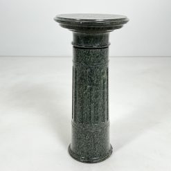 Marmurinė kolona 39x39x80 cm