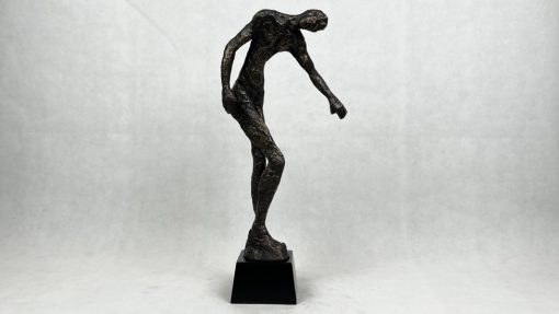 Žmogaus skulptūra 24x24x57cm (turime 2 vnt.)