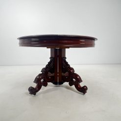 Išskleidžiamas riešutmedžio stalas 120×120+(4×51)x78 cm