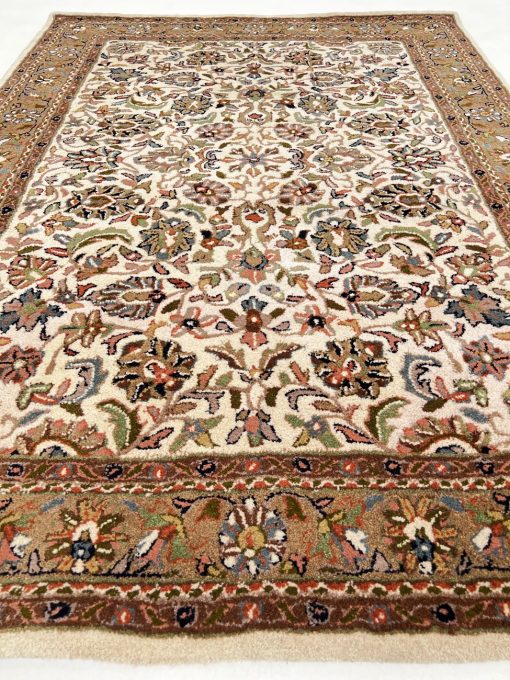 Rankų darbo vilnonis kilimas 169×230 cm