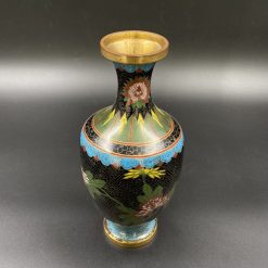 Rytietiška žalvarinė vaza 10x10x24 cm