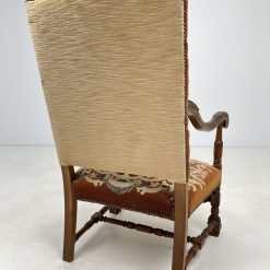Senovinis drožinėtas krėslas 80x68x112 cm