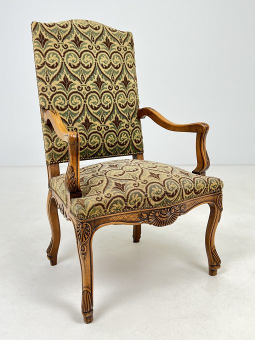 Riešutmedžio krėslas su gobelenu 64x69x110 cm
