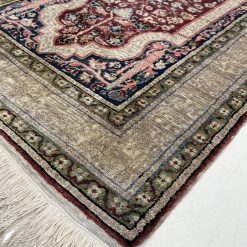Rankų darbo šilkinis kilimėlis 89×132 cm