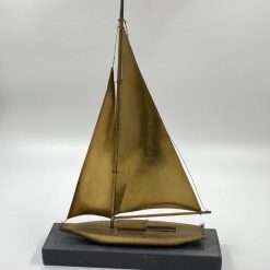 Žalvarinė laivo skulptūra 7x27x40 cm