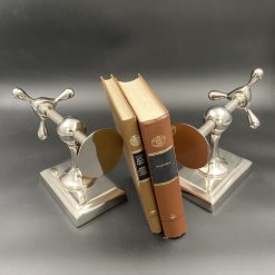 Metaliniai knygų laikikliai “Spaustuvas” 22x12x20 cm