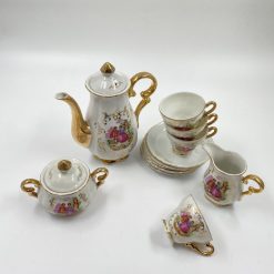 Porcelianinis arbatos servizas