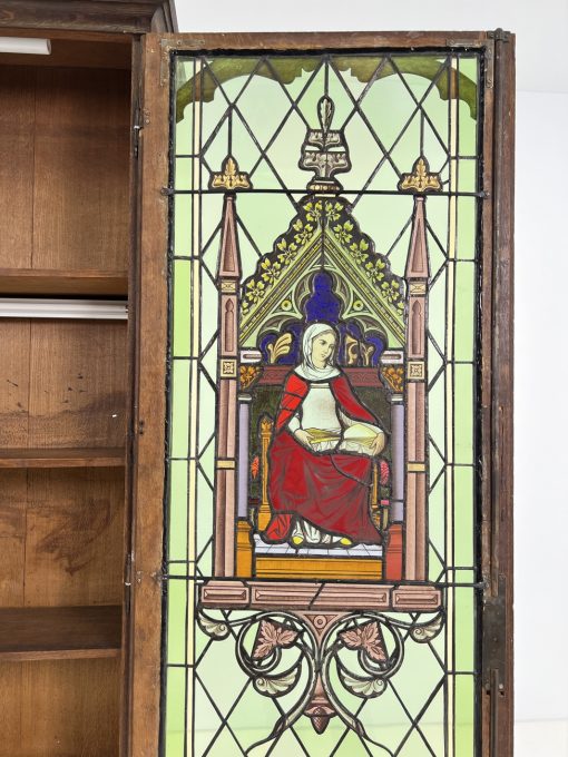 Senovinė XIX a. vitrina su rankų darbo vitražiniu stiklu 29x75x220 cm