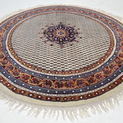 Rankų darbo apvalus vilnonis kilimas d – 200 cm