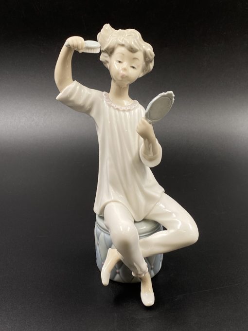 Porcelianinė skulptūra “Moteris” “Lladro” 12x13x21 cm